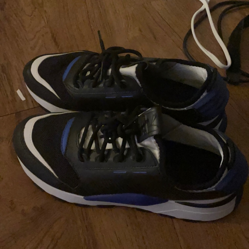 Puma trainers